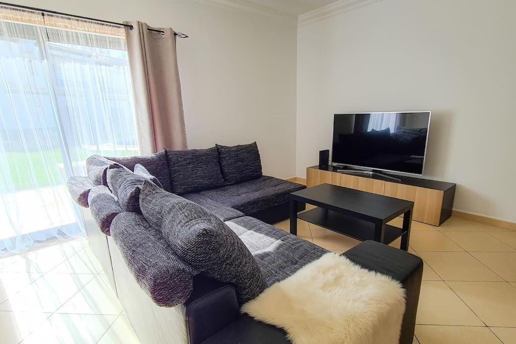 Charming 3-bedroom With Pool In