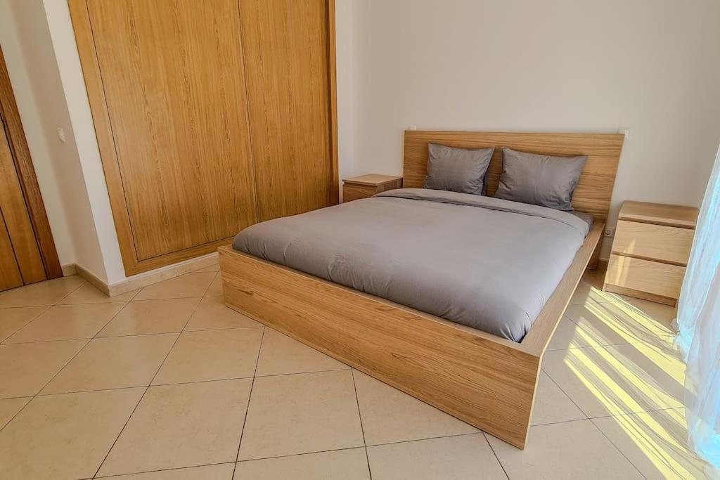 Charming 3-bedroom With Pool In * Albufeira