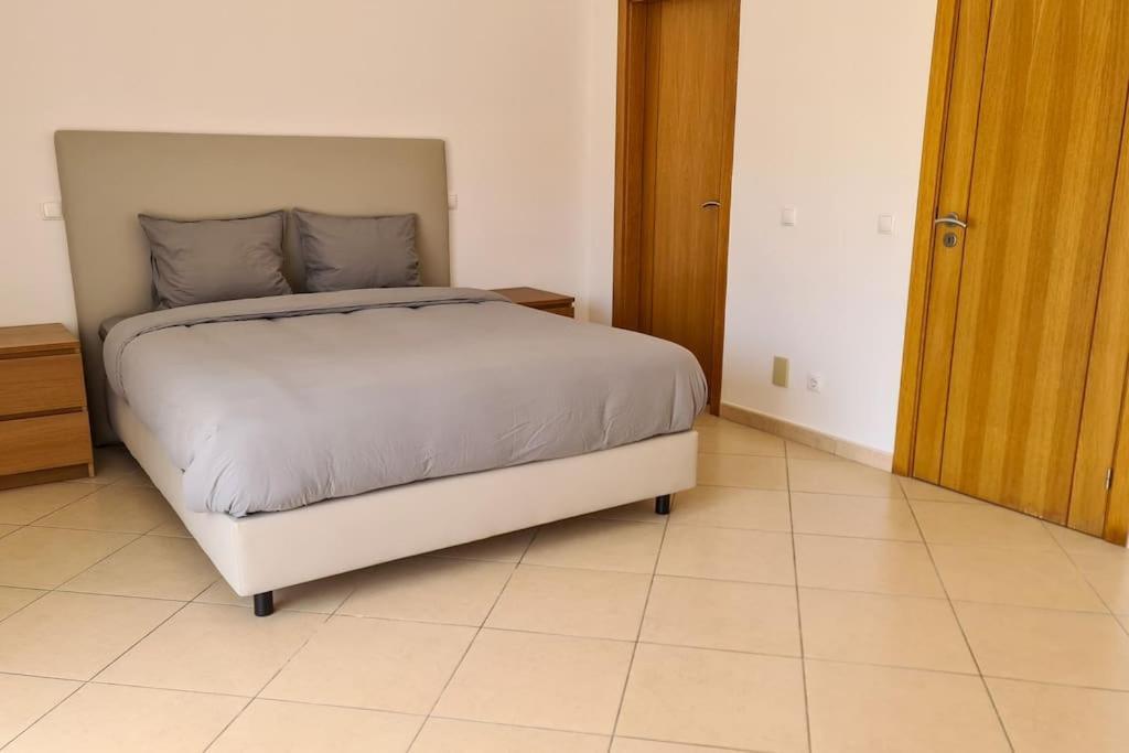 Charming 3-bedroom With Pool In Holiday home *