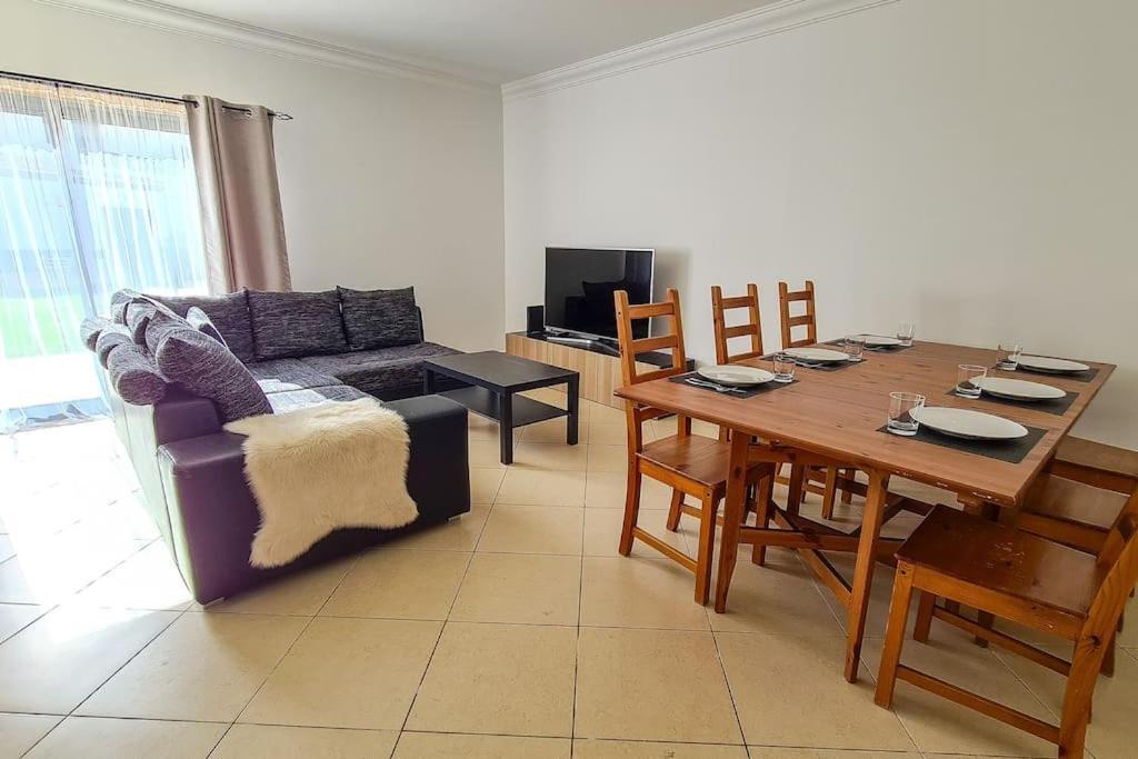 Charming 3-bedroom With Pool In